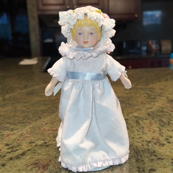 Avon 1983 Porcelain Collectible Doll Blue Dress Victorian Style On Stand - Picture 1 of 13